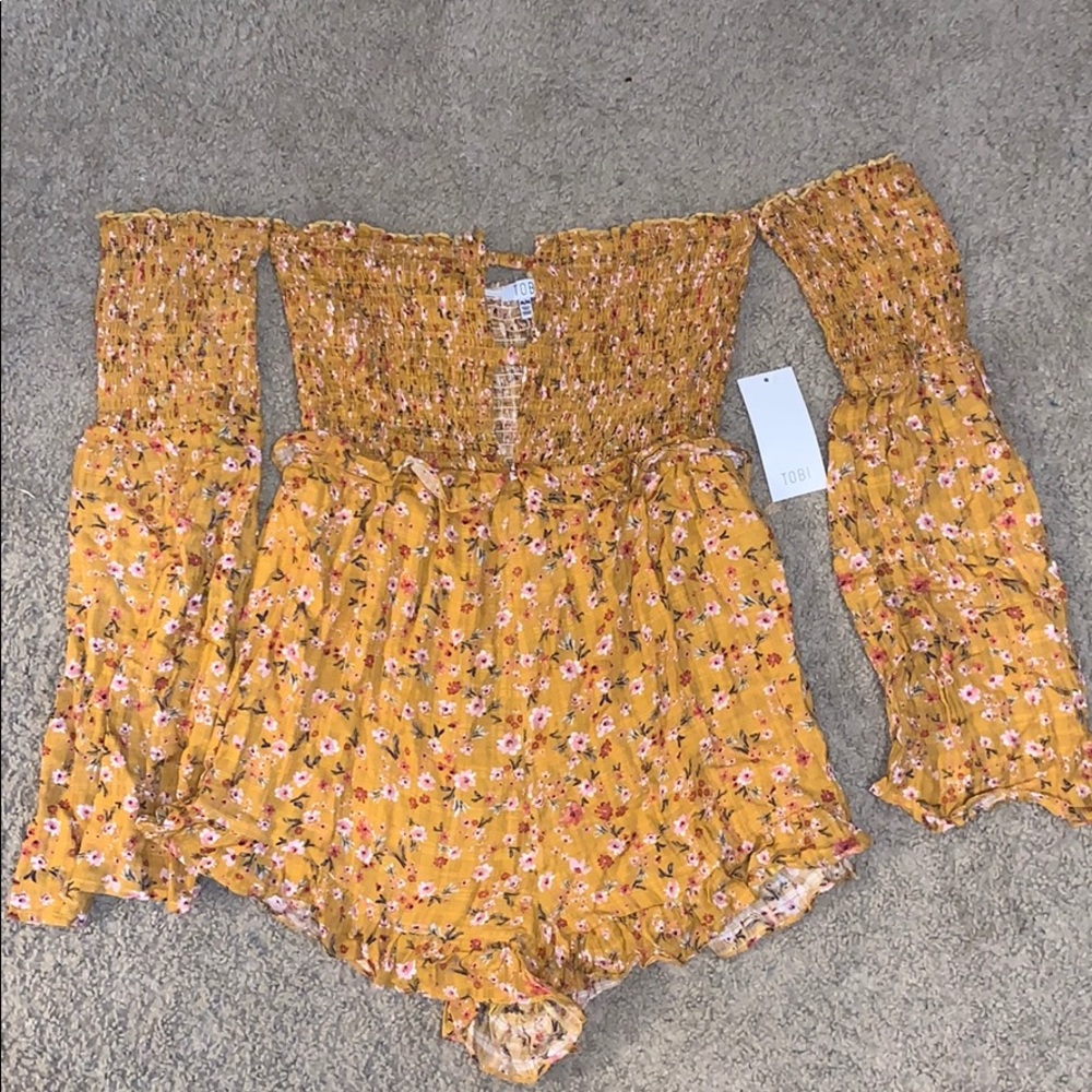 Tobi off the shoulder long sleeve floral romper
